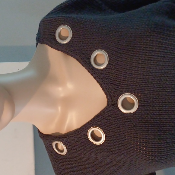 Lulu-B Grommet black knit Vneck sweater L - Picture 10 of 14